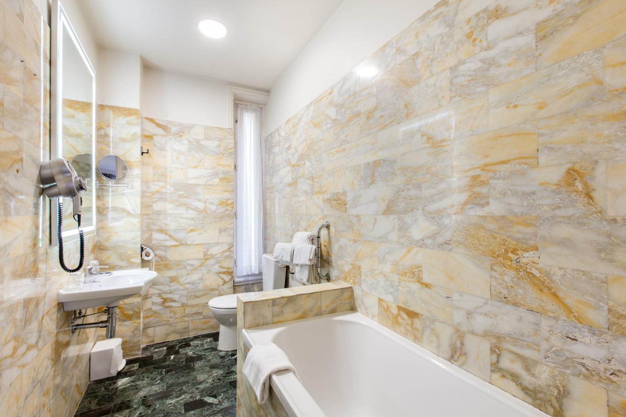Hotel Bonaparte Париж Экстерьер фото